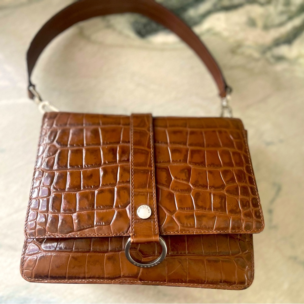 Hard to find vintage ( mid 2000s) small leather Burberry handbag
